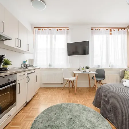 City Apartment *